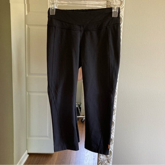Lucy Women’s Cropped leggings black size XS.  Great condition. - Picture 1 of 7